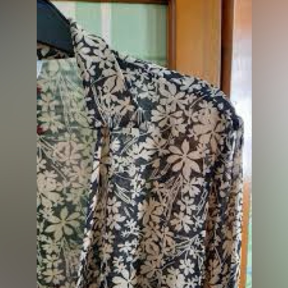 Vintage silk wrap blouse - Picture 3 of 4